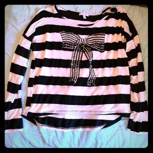 Delia*s Long Sleeve Tee with bow